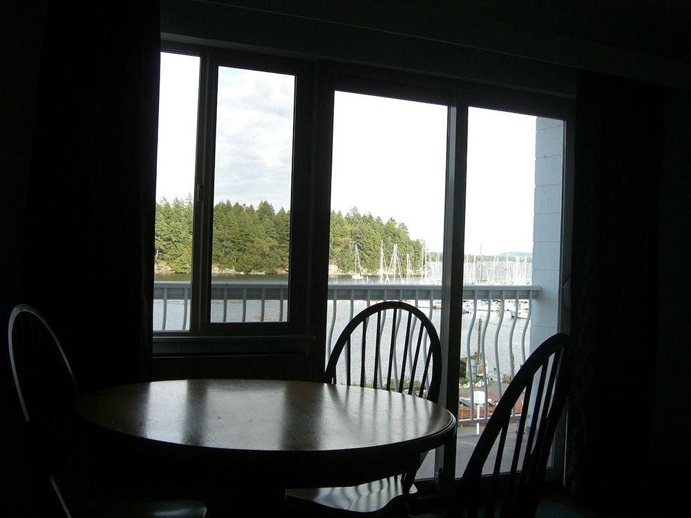 The Waterfront Suites And Marina Nanaïmo Extérieur photo