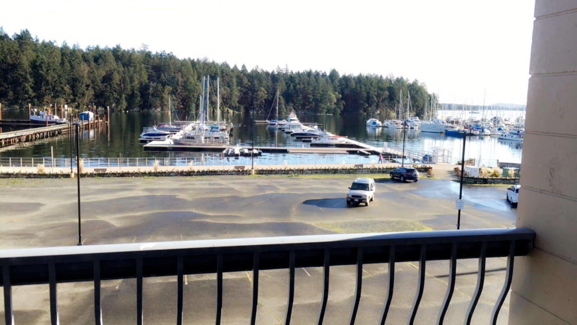 The Waterfront Suites And Marina Nanaïmo Extérieur photo