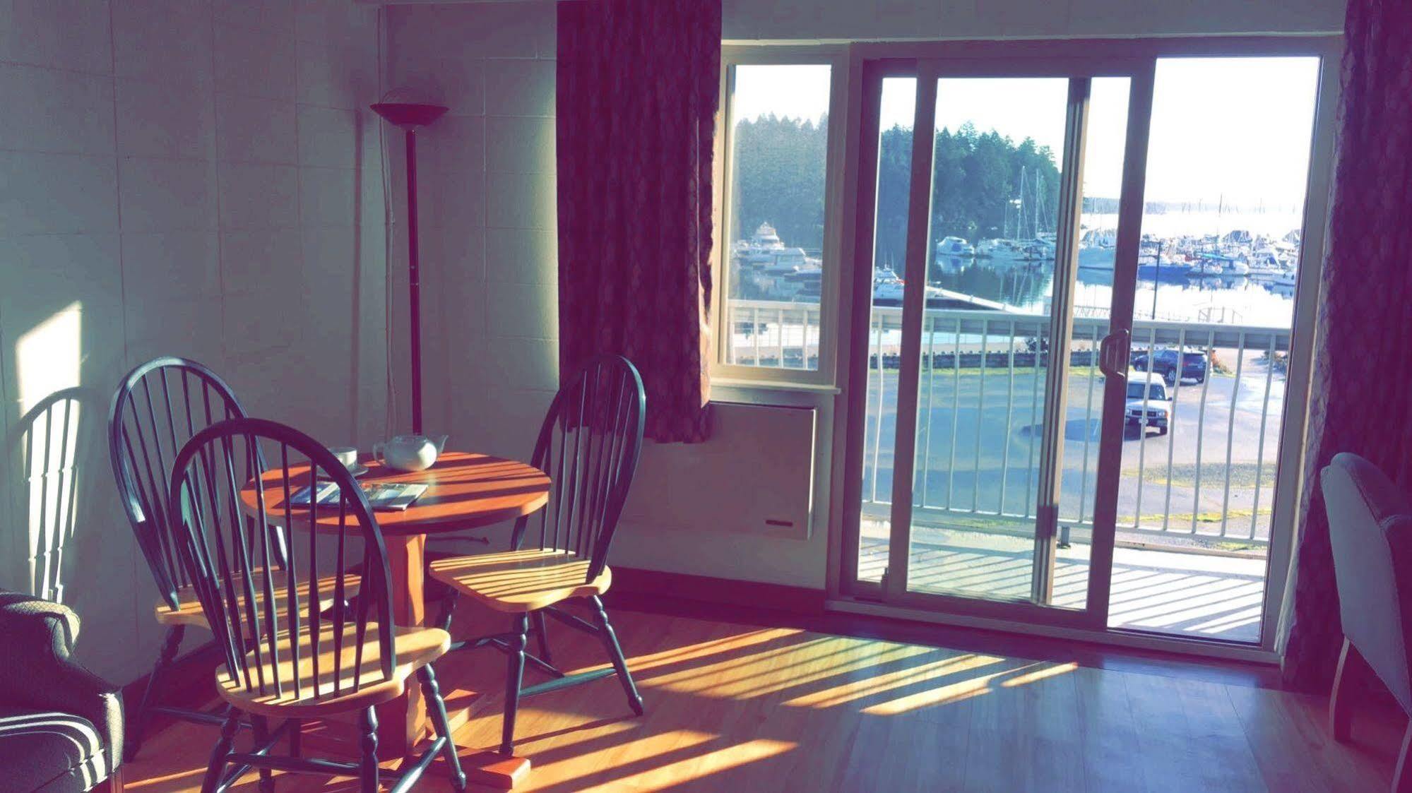 The Waterfront Suites And Marina Nanaïmo Extérieur photo